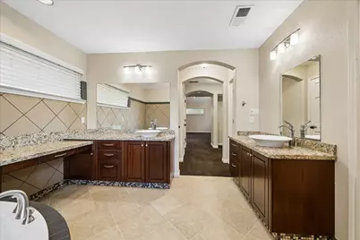 13811 Woodthorpe Lane, Houston, TX 77079 - Photo 21