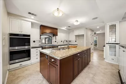 13811 Woodthorpe Lane, Houston, TX 77079 - Photo 3