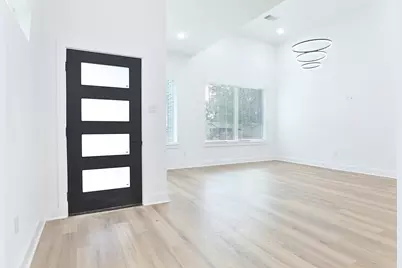 8109 Bigwood Street #A/B, Houston, TX 77078 - Photo 5