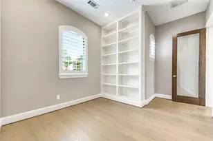 2330 Wyndam Heights Ln, Houston, TX 77077 - Photo 21