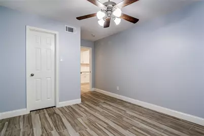 12633 Memorial Drive #243, Houston, TX 77024 - Photo 15