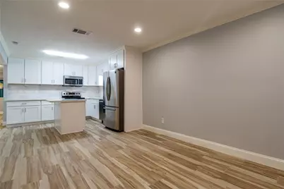 12633 Memorial Drive #243, Houston, TX 77024 - Photo 7