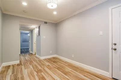 12633 Memorial Drive #243, Houston, TX 77024 - Photo 13