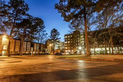 12633 Memorial Drive #243, Houston, TX 77024 - Photo 21