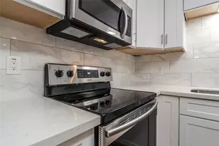 12633 Memorial Dr, Houston, TX 77024 - Photo 3
