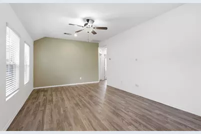 1223 Blue Hazel Court, Pinehurst, TX 77362 - Photo 5