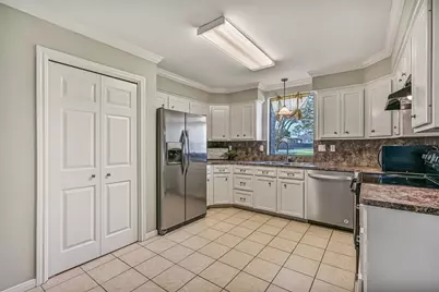 304 Chester Drive, Friendswood, TX 77546 - Photo 31