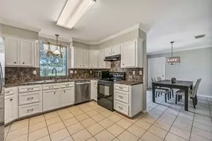 304 Chester Dr, Friendswood, TX 77546 - Photo 29