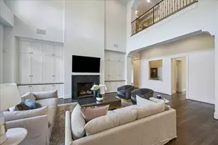 2117 Maconda Ln, Houston, TX 77027 - Photo 13