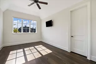 2117 Maconda Ln, Houston, TX 77027 - Photo 37