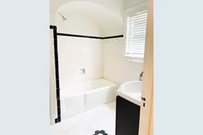 1849 W Main Street #15, Houston, TX 77098 - Photo 17