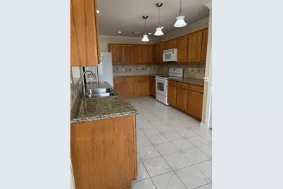 903 Christopher, Baytown, TX 77521 - Photo 3