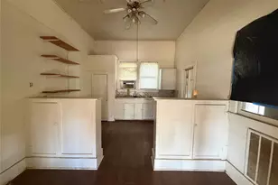 505 W Buck St, Caldwell, TX 77836 - Photo 9