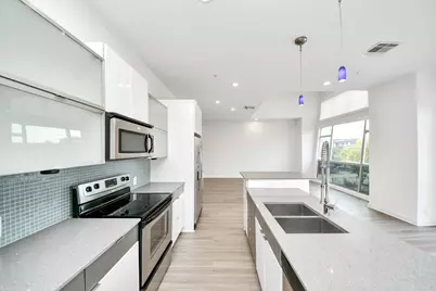 207 Pierce Street #301, Houston, TX 77002 - Photo 17