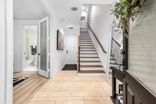 3205 Maxroy St, Houston, TX 77008 - Photo 5