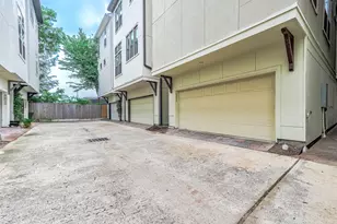 3205 Maxroy St, Houston, TX 77008 - Photo 29