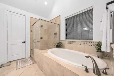 3205 Maxroy Street, Houston, TX 77008 - Photo 23