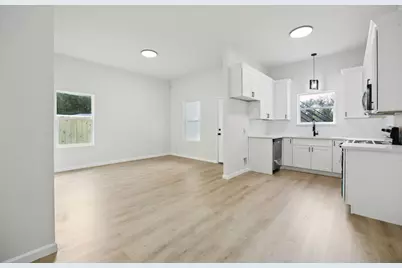 301 Cartersville Street #B, Houston, TX 77029 - Photo 5