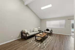 16319 Mill Point Dr, Houston, TX 77059 - Photo 13