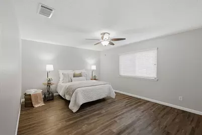16319 Mill Point Drive, Houston, TX 77059 - Photo 15