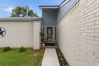 16319 Mill Point Drive, Houston, TX 77059 - Photo 3