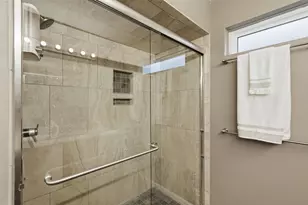 16319 Mill Point Dr, Houston, TX 77059 - Photo 21