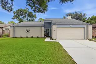16319 Mill Point Dr, Houston, TX 77059 - Photo 3