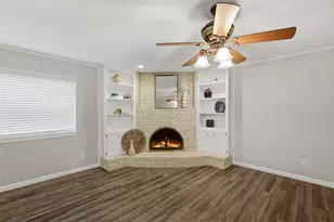 16319 Mill Point Dr, Houston, TX 77059 - Photo 13