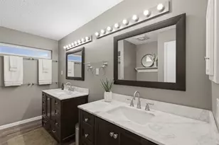 16319 Mill Point Dr, Houston, TX 77059 - Photo 19