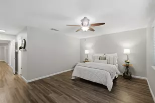 16319 Mill Point Dr, Houston, TX 77059 - Photo 17