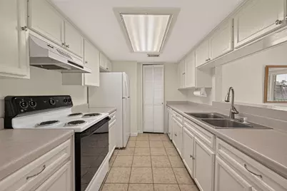 12633 Memorial Drive #130, Houston, TX 77024 - Photo 23