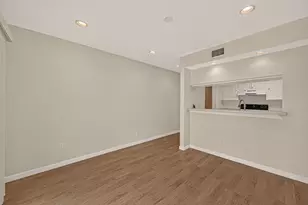12633 Memorial Dr, Houston, TX 77024 - Photo 9