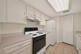 12633 Memorial Dr, Houston, TX 77024 - Photo 19