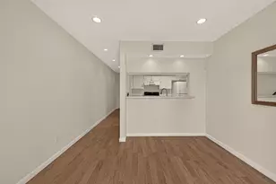 12633 Memorial Dr, Houston, TX 77024 - Photo 7