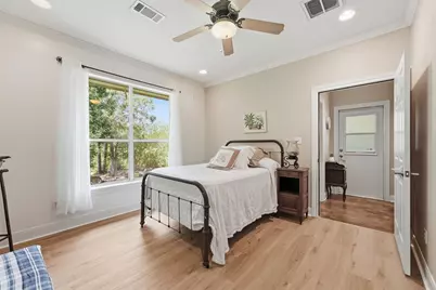 911 Oak Leaf Street, La Porte, TX 77571 - Photo 23