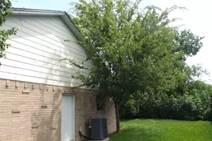 501 S Holmes St, La Porte, TX 77571 - Photo 3