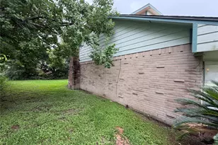 501 S Holmes St, La Porte, TX 77571 - Photo 13
