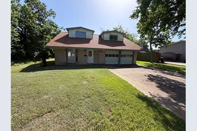 501 S Holmes Street, La Porte, TX 77571 - Photo 1