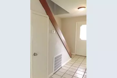 501 S Holmes Street, La Porte, TX 77571 - Photo 9