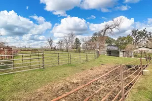 3570 County Rd 345, Brazoria, TX 77422 - Photo 31