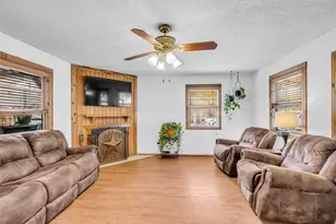 201 Magnolia Rd, Cleveland, TX 77328 - Photo 5