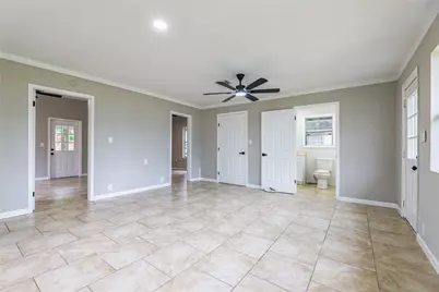 704 W Willis Street, Alvin, TX 77511 - Photo 7