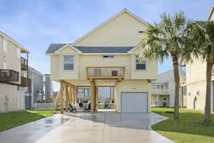 13723 Pirates Beach Blvd, Galveston, TX 77554 - Photo 1