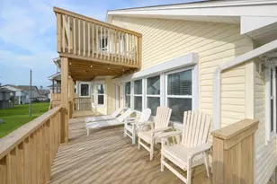 13723 Pirates Beach Blvd, Galveston, TX 77554 - Photo 5