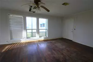 430 Winding Way St, Lake Jackson, TX 77566 - Photo 19