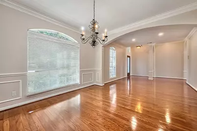 19 Calleston Court, Sugar Land, TX 77479 - Photo 13