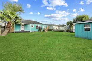 4907 Alamo Dr, Galveston, TX 77551 - Photo 19