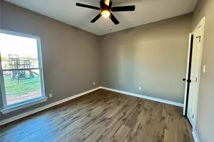 855 Mimosa Ln, Franklin, TX 77856 - Photo 13