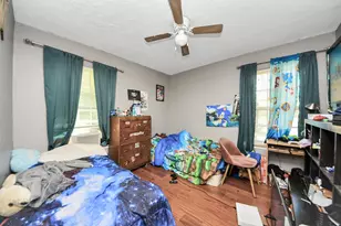 403 S Hill St, Alvin, TX 77511 - Photo 29