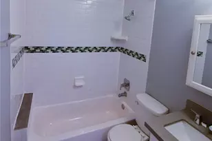 1011 E 6th 1/2 St, Houston, TX 77009 - Photo 7